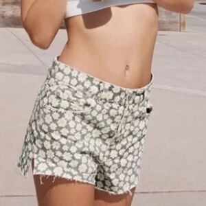 ZARA Daisy Print High Rise Button Front Shorts Size 0 EUR 32 NWT